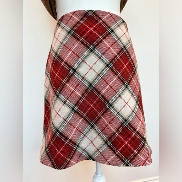 H&M Dresses & Skirts - H&M Scottish A-line mini plaid skirt